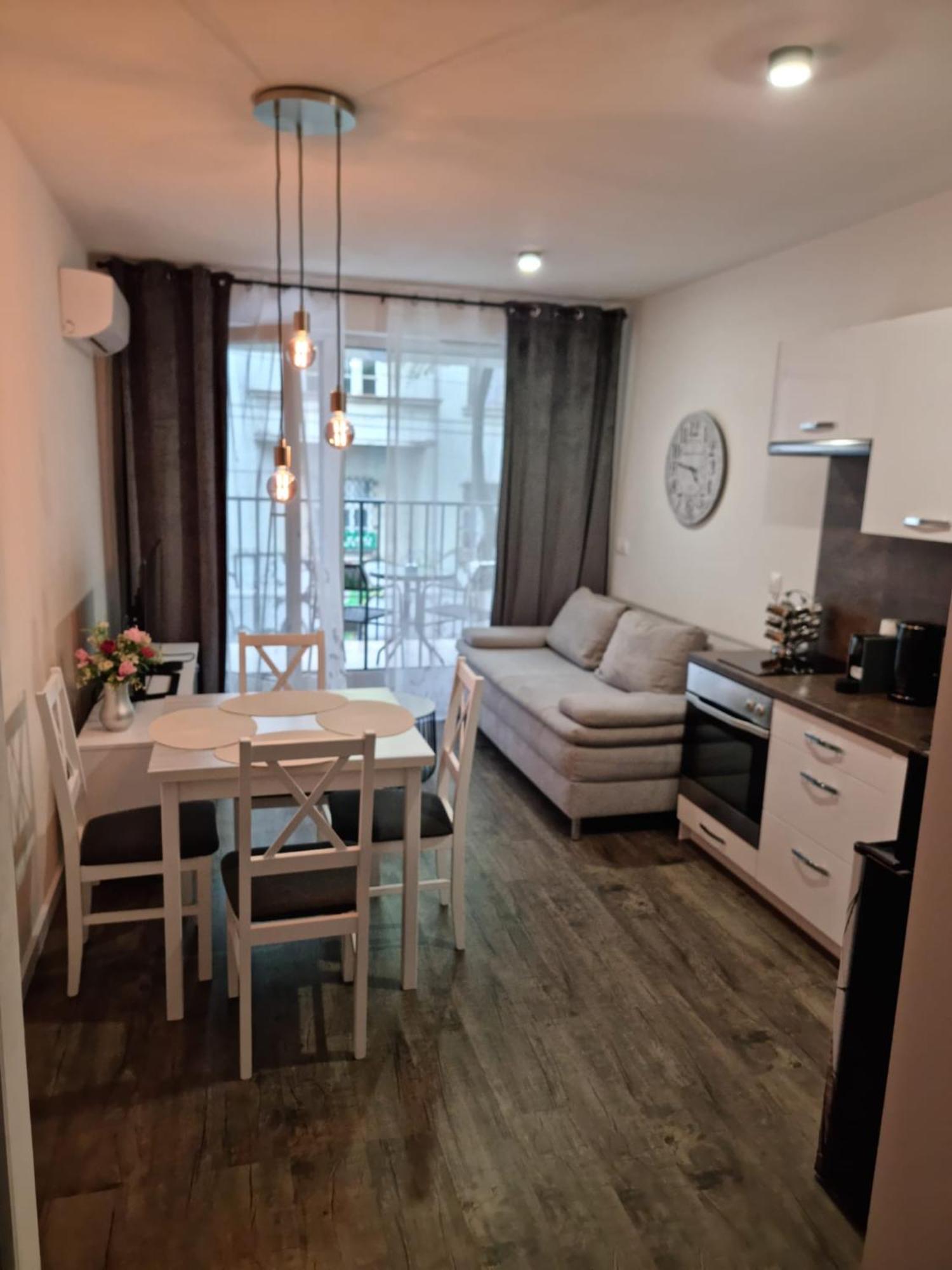 Apartman - Centrum Bratislava Dış mekan fotoğraf
